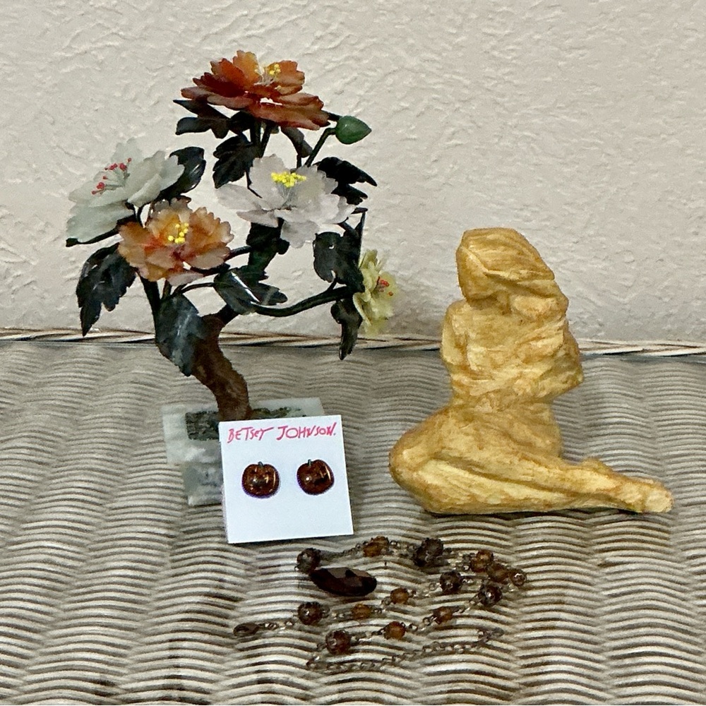 BETSY JOHNSON Halloween Jack-O-Lantern Pumpkin Face Orange Black Stud Earrings - Picture 9 of 13
